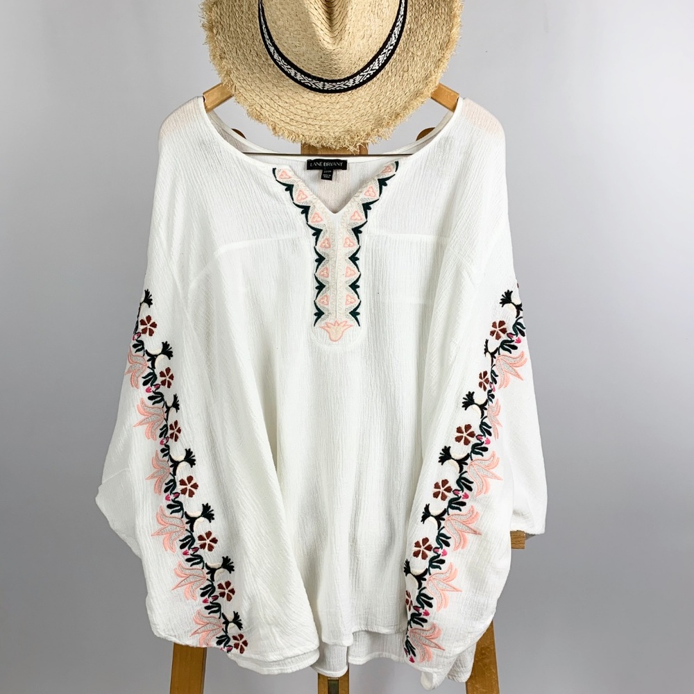 Lane Bryant WhiteEmbroidered blouse 22/24